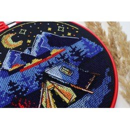 Abris Art - Around the campfire