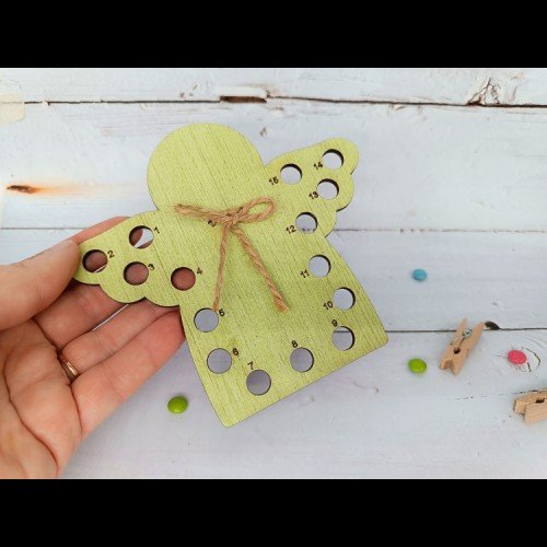 Wooden thread organizer - Green angel