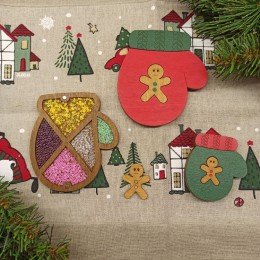 Wooden bead organizer - Christmas mitten