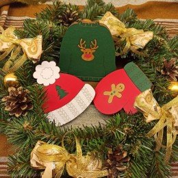 Wooden bead organizer - Christmas hat