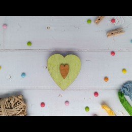 Wooden needle organizer - Green heart