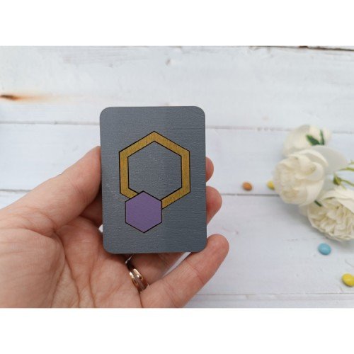 Wooden needle organizer - Purple hexagon