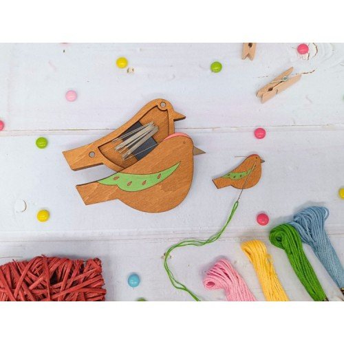 Wooden needle organizer - Bird green