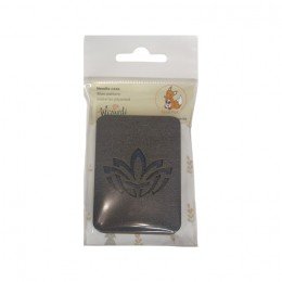 Wooden needle organizer - Blue pattern