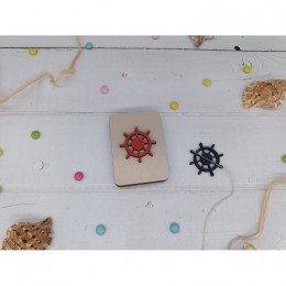 Wooden needle organizer - Steering wheel