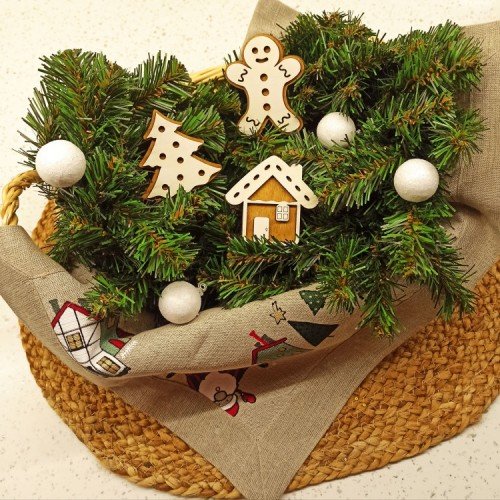 Wooden needle organizer - Cookie