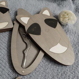Wooden scissor case - Raccoon