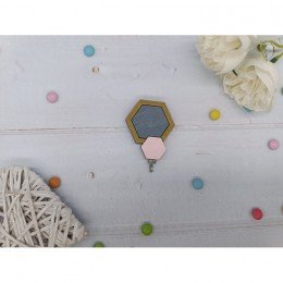 Needle threader - Pink hexagon