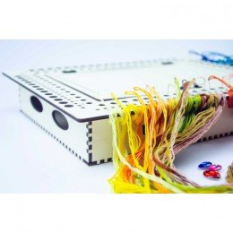 Thread and needle organizer - Ivory, 66 slots