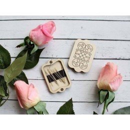 Wooden needle organizer - Monogram