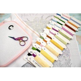 LetiStitch - Three Chicks with Daffodils and Egg