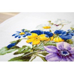 Luca-S - Bouquet of flowers