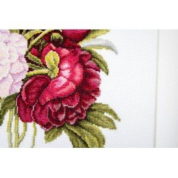 Luca-S - Bouquet with peonies