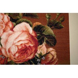 Luca-S - Vase of roses