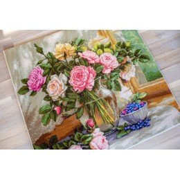 Luca-S - Naturaleza muerta con arándanos