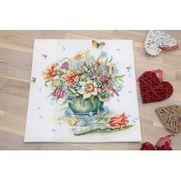 Luca-S - April bouquet