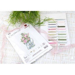 Luca-S - Bouquet with roses