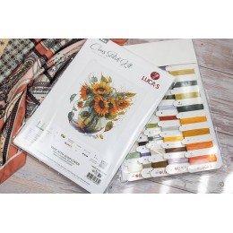 Luca-S - Vase with sunflowers