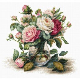 Luca-S - Vase with roses