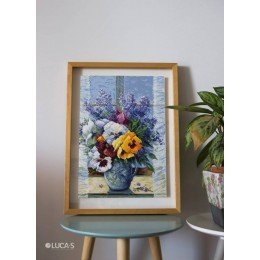 Luca-S - Bouquet with pansies