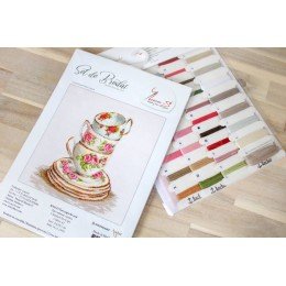 Luca-S - 3 stacked tea cups