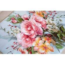 Luca-S - Flower bouquet