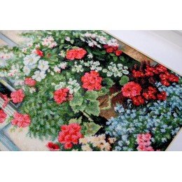 Luca-S - Terrace with flowers