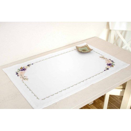 Luca-S - Table topper. Flowers