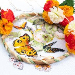 Magic Needle - Mariposas y manzanas