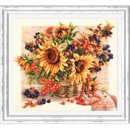 Magic Needle - Rowanberries Garland