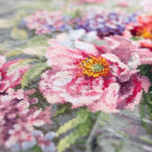 Magic Needle - Peonías y hortensias