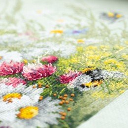 Magic Needle - Daisies and Clover