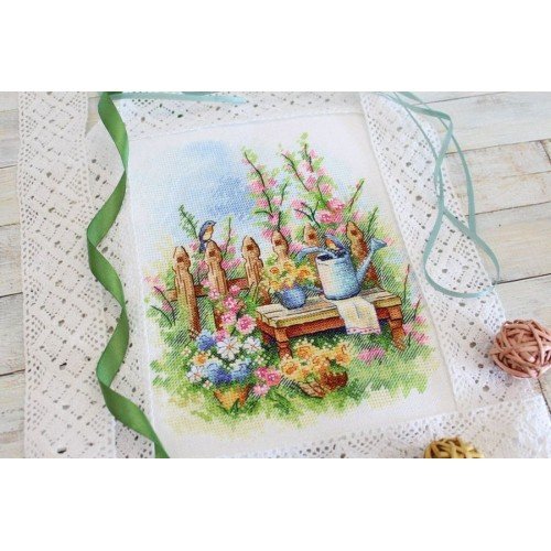 MP Studia - Blooming garden