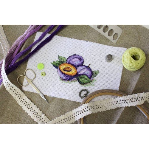 MP Studia - Ripe plums