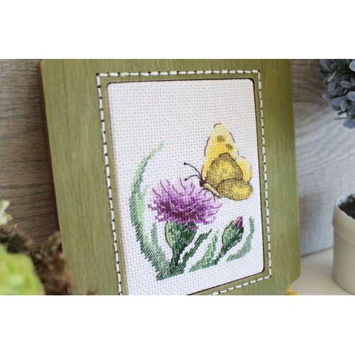 MP Studia - Butterfly and burdock