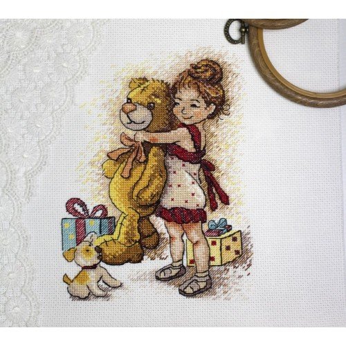 MP Studia - Girl with a bear