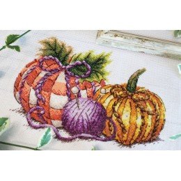 MP Studia - Handcrafted pumpkins