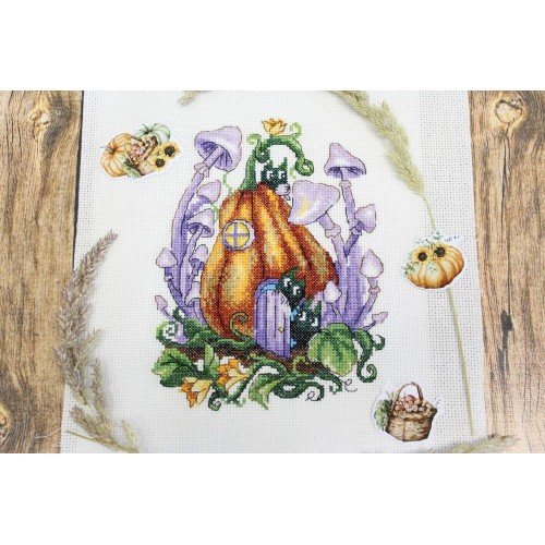 MP Studia - Pumpkin house