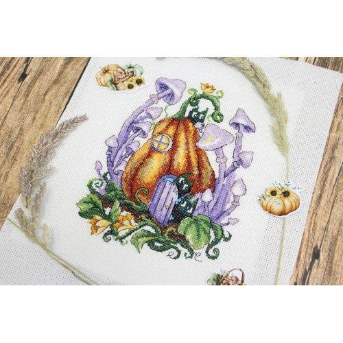 MP Studia - Pumpkin house