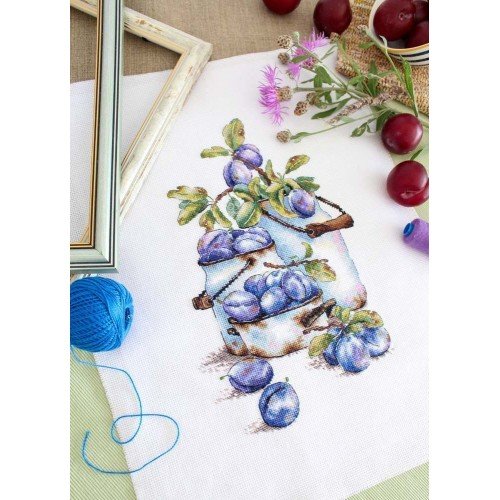 MP Studia - Garden plums