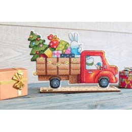 MP Studia - Camión con regalos