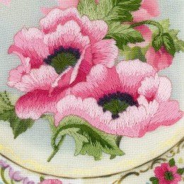 Riolis - Plate with Pink Poppies. Satin Stitch