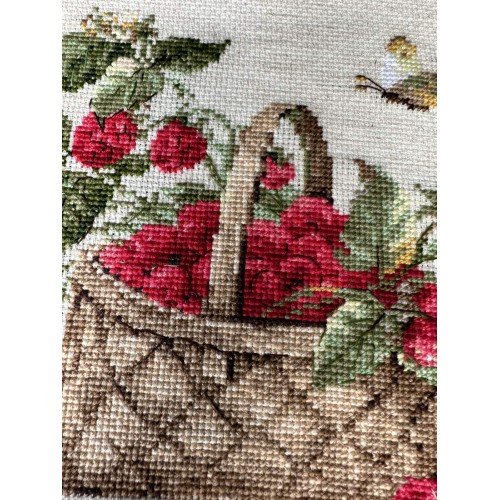 Riolis - Basket with Raspberries