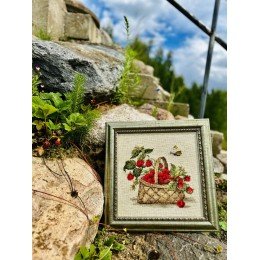 Riolis - Basket with Raspberries