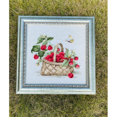 Riolis - Basket with Raspberries