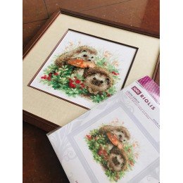 Riolis - Hedgehogs in Lingonberries