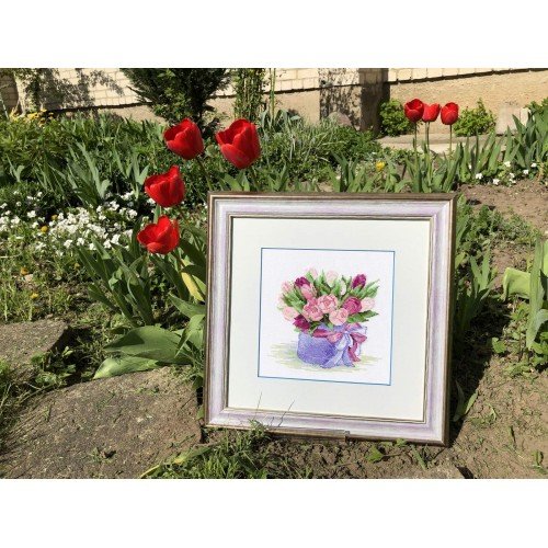 Riolis - Tulips Hat Box 