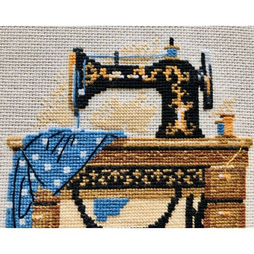 Riolis - Cat with Sewing Machine