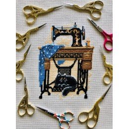 Riolis - Cat with Sewing Machine